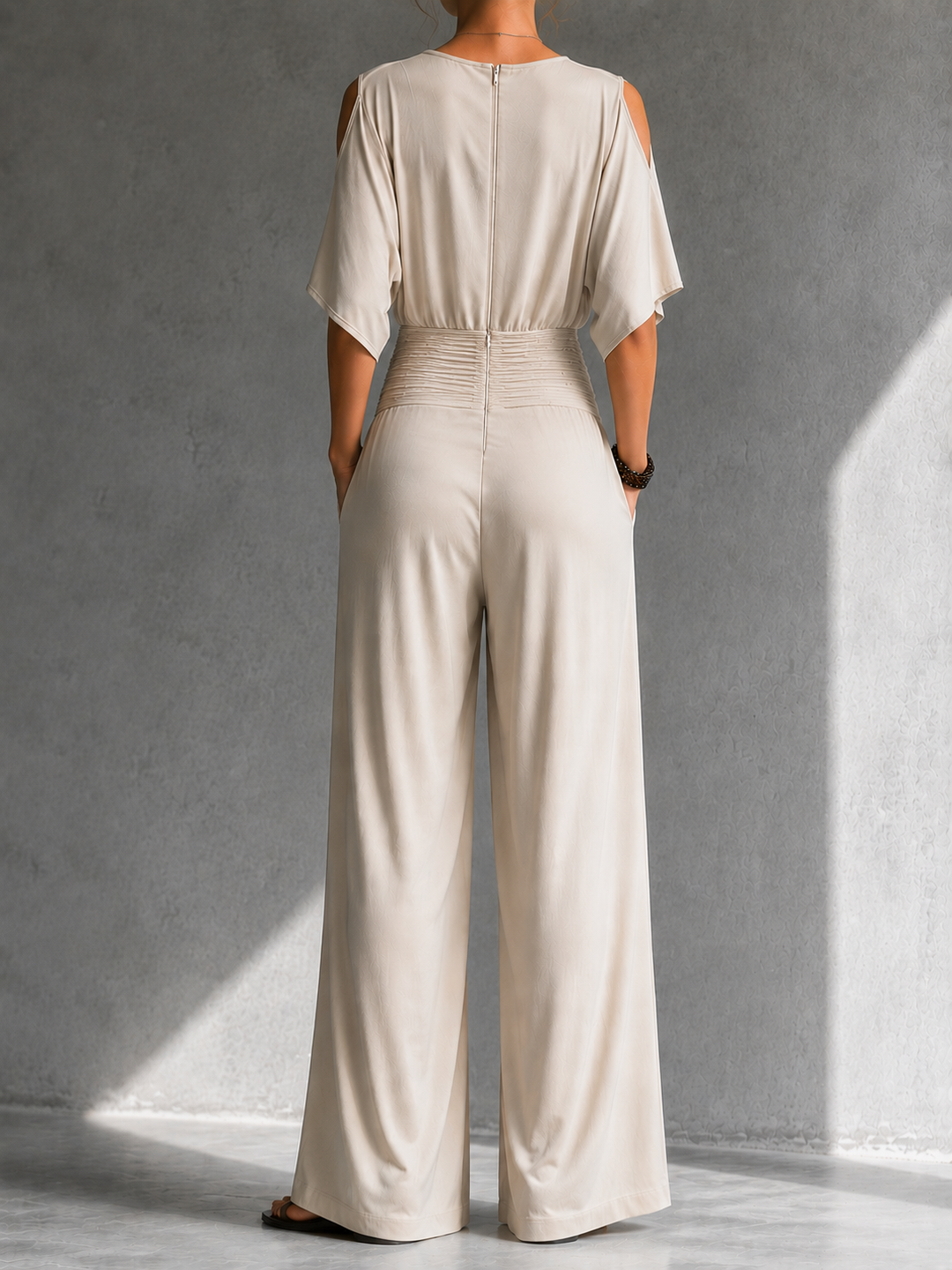 Valerie™ | Elegantan kombinezon s V-izrezom i širokim nogavicama